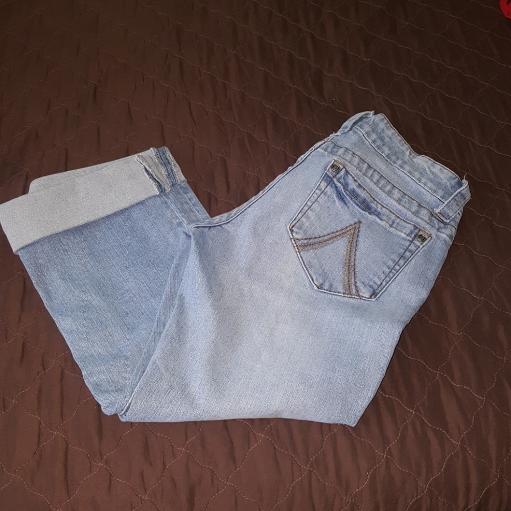 Capris - Picture 3 of 5